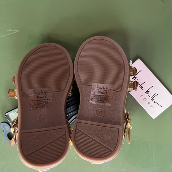 Girls Nicole Miller New York Sandals - Picture 4 of 8
